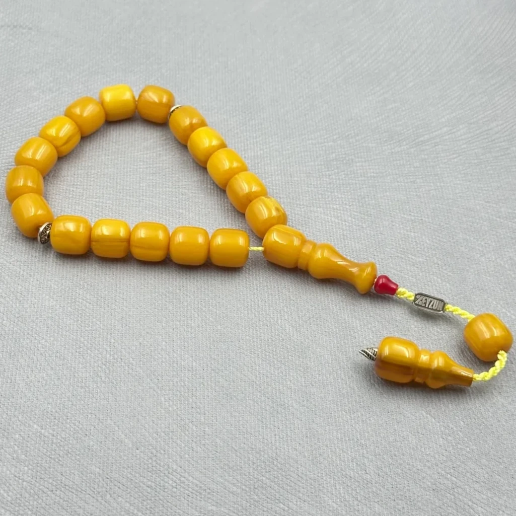 Zeyzun Usta İşçilikli Tam Bilek Boy Yoğun Dik Hareli Efe Maskot Sıkma Kehribar Tespih